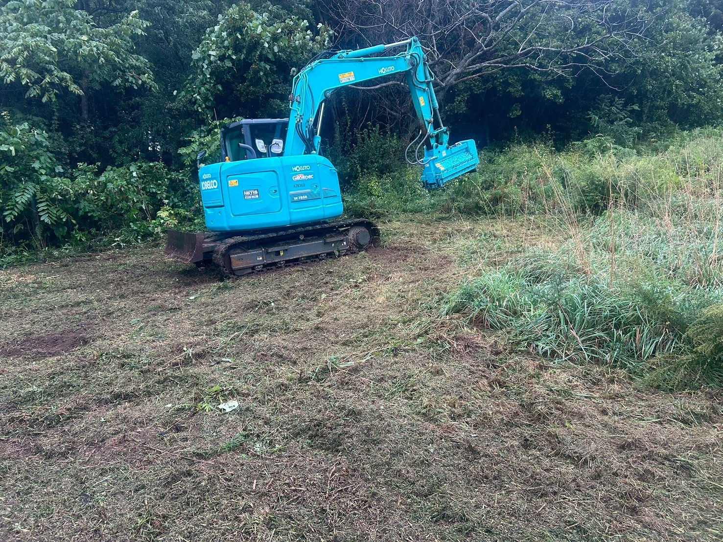 LINE_ALBUM_草刈工事_250927_1